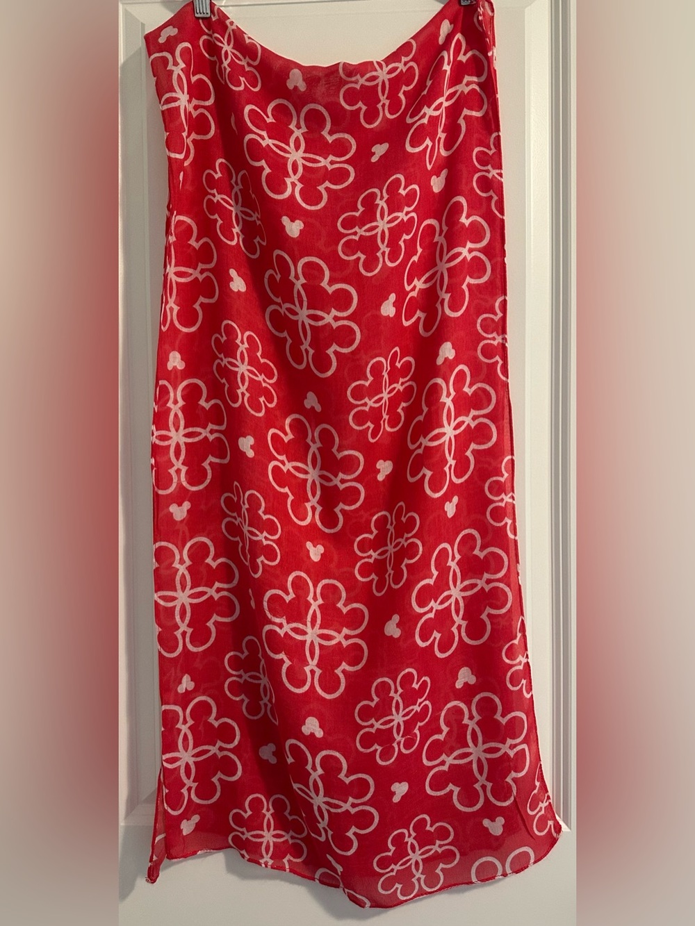 Women’s coral Disney print linen scarf